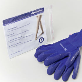 VenoTrain Donning Gloves